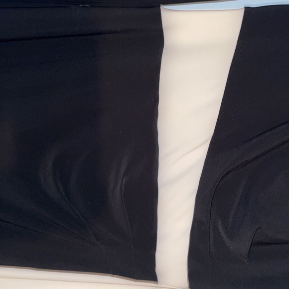 Black evening dress - Picture 5 of 9